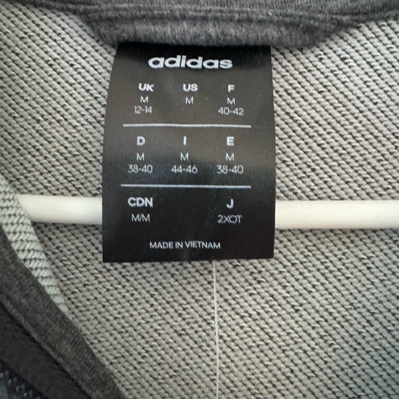 NWT Adidas zip up lightweight jacket, size medium - Picture 3 of 5